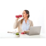 MyLAICA rozsdamentes matt bordóra festett fast disk rendszerű vízszűrő kulacs pánttal- 0,55 literes