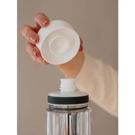 EQUA Sima fehér kulacs (BPA mentes) - 600 ml